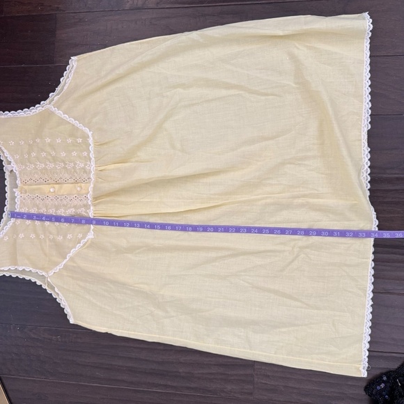 Vintage 1960s Durelle Lingerie Yellow Nightgown with Embroidery and Lace - Picture 5 of 6